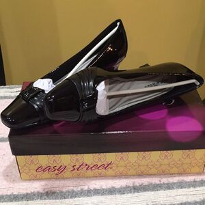 NWT Easy Street Women’s Dress Heels